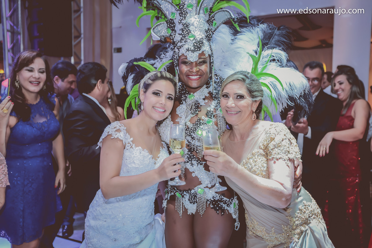 Edson, Edson Araujo, Edson Araujo Fotografias, Kika, Riviera João Pinheiro, Casando em João Pinheiro, Casamento em João Pinheiro MG, Vestido de noiva, Fotografo de casamentos em João Pinheiro, amor