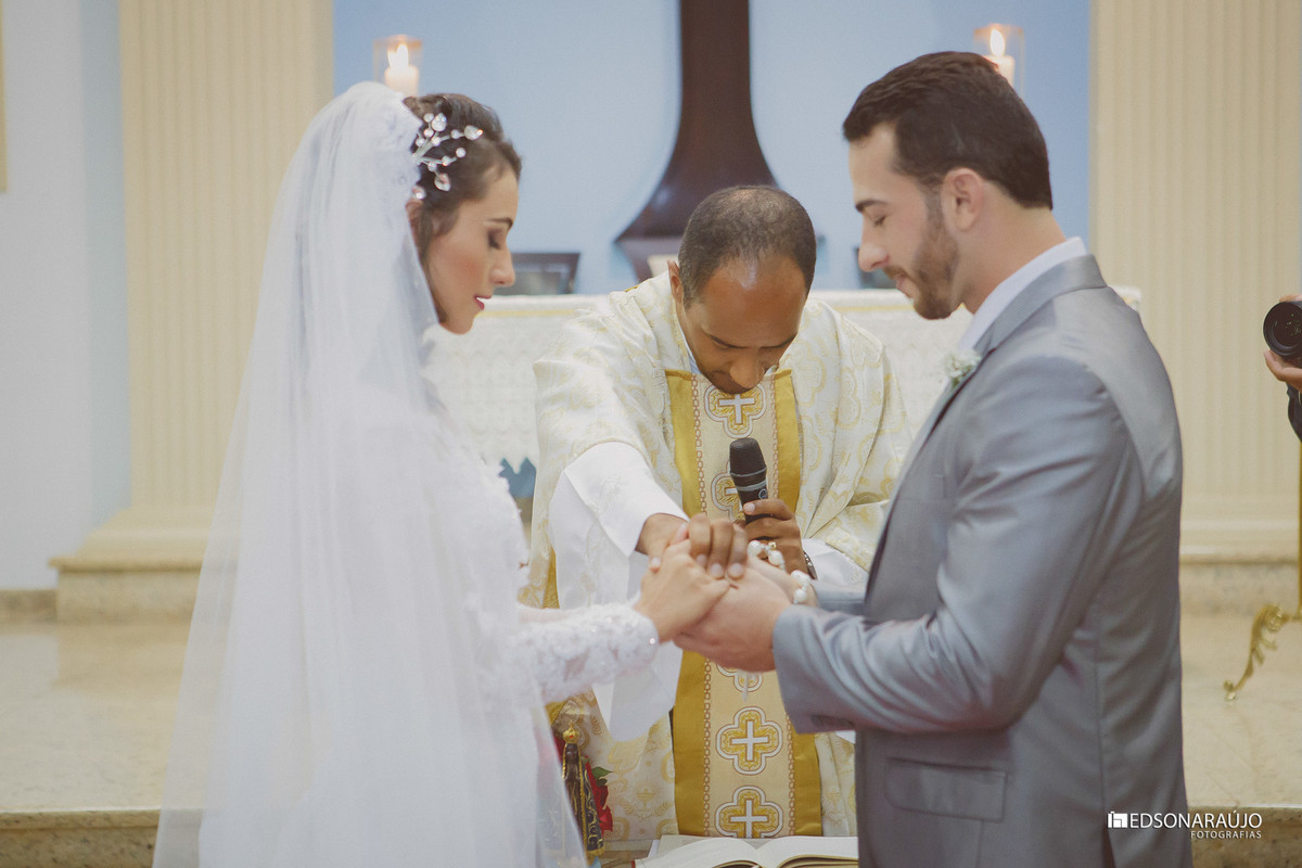 fotógrafo de casamentos em joão pinheiro, fotógrafo em joão pinheiro, foto de noiva, casamentos, alianças.