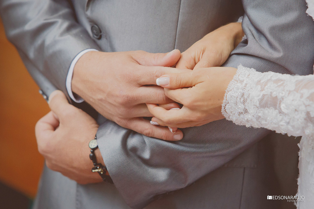fotógrafo de casamentos em joão pinheiro, fotógrafo em joão pinheiro, foto de noiva, casamentos, alianças.