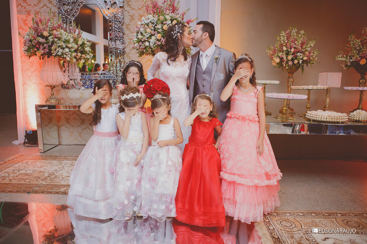 Edson, Edson ARaujo, Edson Araujo Fotografias, Noivas de João Pinheiro, Vestido de noiva, buque vermelhor, véu de noiva, Riviera, Salão do kika,