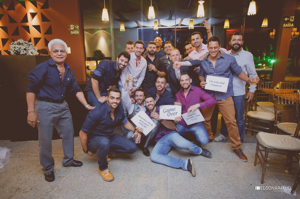 Edson, Edson ARaujo, Edson Araujo Fotografias, Noivas de João Pinheiro, Vestido de noiva, buque vermelhor, véu de noiva, Riviera, Salão do kika,