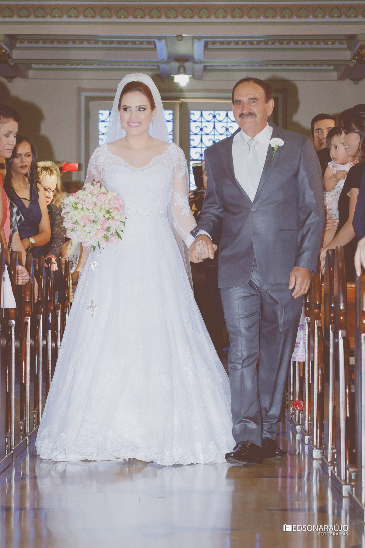 Casando em Patos, Noivas de Patos, Casamentos em Patos de Minas, Fotógrafo em Patos de Minas, Conceito Eventos,  Entrada de noiva,  Igrejas de Patos de Minas, Fotógrafo em Minas Gerais, Icasei, noivas