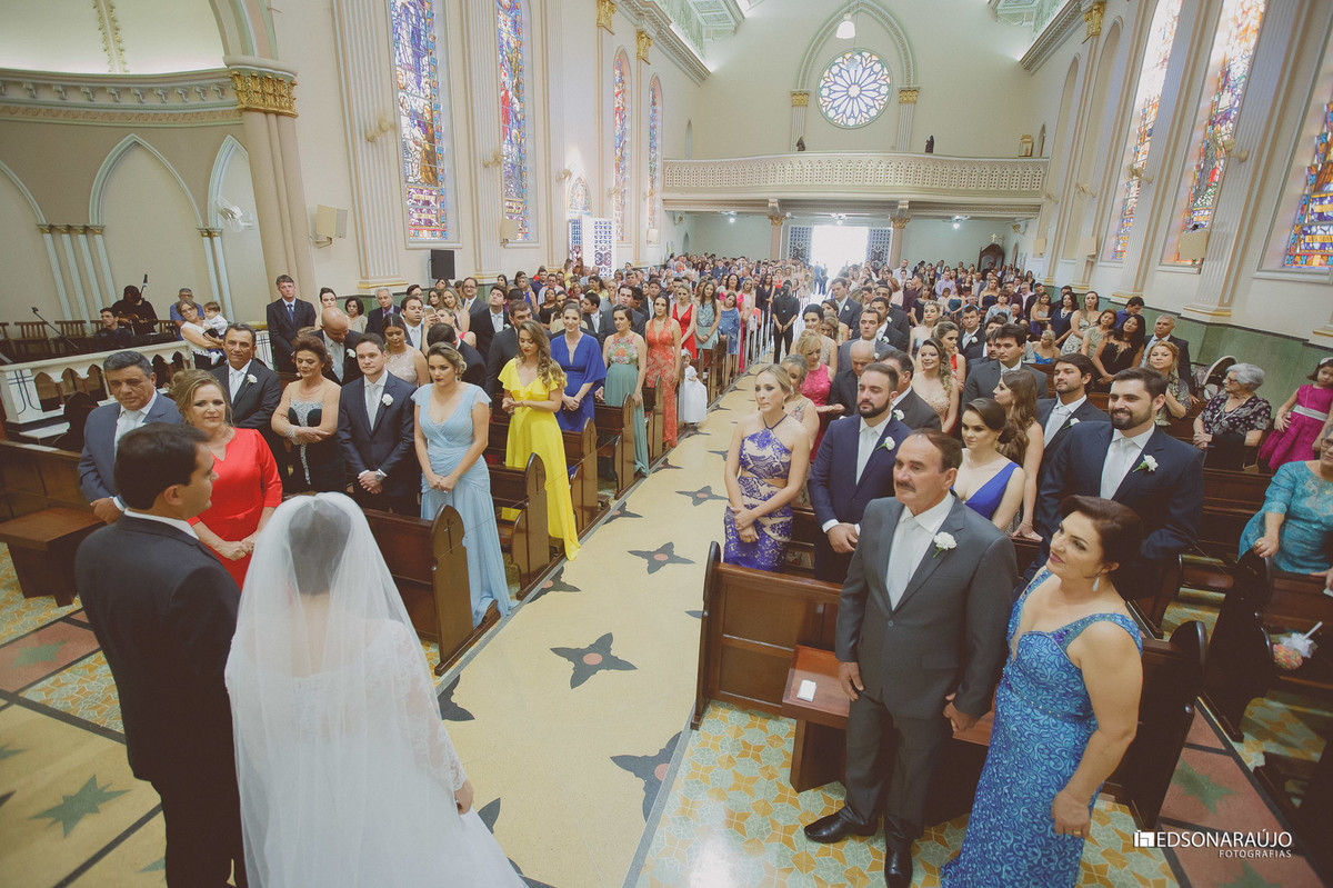 Igreja dos capuchinhos, Igrejas de Patos, Noivas Patos, Casando em Patos, Casamentos 2017, Lugar para casamentos, Fotógrafo de casamentos, Vestido de noiva, Brinco de noiva, Véu de noiva.