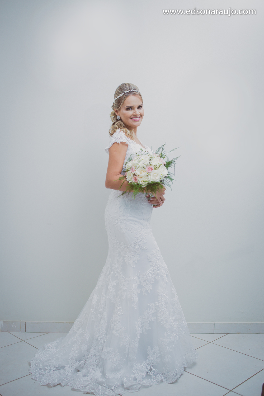 Edson Araujo Fotografias, Casando em João PInheiro - MG, Casamentos em João Pinheiro, Cassia e Luiz Fernando, Buquê de noiva, Sapatos de noiva, Vestido de noiva, maquiagem de noiva, penteado para noiv