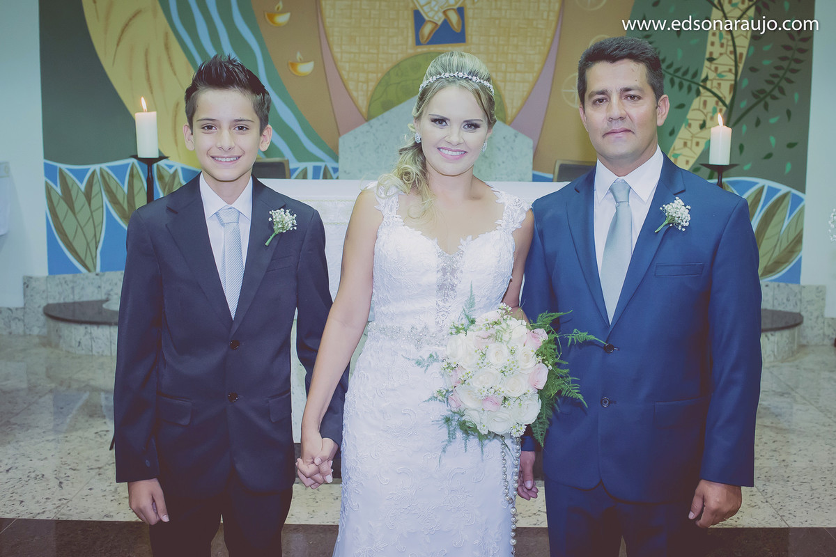 Edson Araujo Fotografias, Casando em João PInheiro - MG, Casamentos em João Pinheiro, Cassia e Luiz Fernando, Noiva chorando, Fotos com emoção, maquiagem de noiva, Melhor fotógrafo em João Pinheiro.