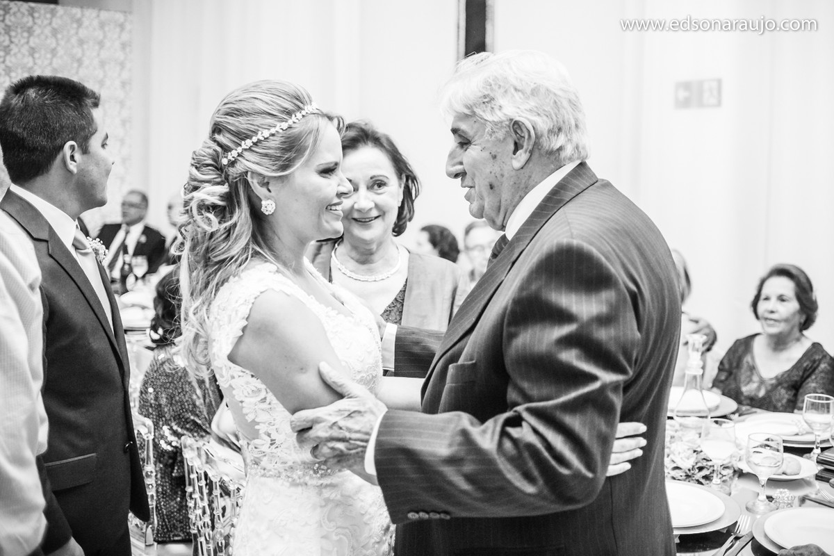 Edson Araujo Fotografias, Casando em João PInheiro - MG, Casamentos em João Pinheiro, Cassia e Luiz Fernando, Namastê em João Pinheiro MG, Bolo de casamento em João Pinheiro, Maquete em João Pinheiro.