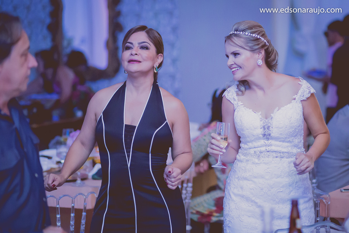 Edson Araujo Fotografias, Casando em João PInheiro - MG, Casamentos em João Pinheiro, Cassia e Luiz Fernando, Namastê em João Pinheiro MG, Bolo de casamento em João Pinheiro, Maquete em João Pinheiro.