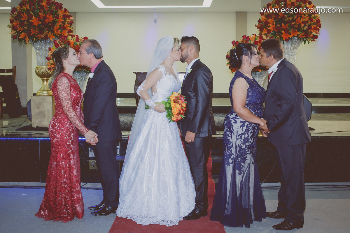 Edson, Edson Araujo Fotografias, Fotografo de casamentos em Betim MG, Casamento em Betim, Noivas Betim, Salão de beleza em Betim, Buquê em Betim, Casal romantico, Estefania e Rafael, Melhor fotografo.
