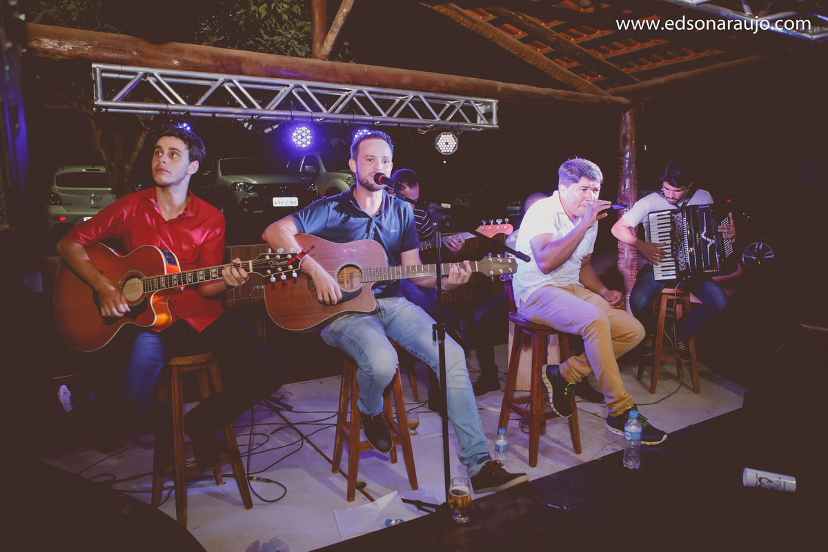 Fotografo Edson Araujo, Edson Araujo Fotografias, Lara e Vinicius Lagoa Grande MG, Casando em Lagoa Grande, Casamento Lara e Vinicius, Viviani Correa, Fotografo de casamentos em Minas Gerais.