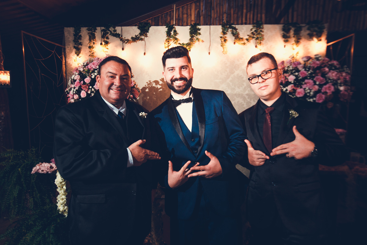 Casamento da Bruna e Heitor em Patos de Minas MG. 
Bruna e Heitor, Heitor e Bruna, Patos de Minas, fotografo em Patos, Fotografo Edson Araujo, Edson Araujo Fotografias, Edson Fotografo, Fotografo em Joao Pinheiro, Melhor fotografo de casamentos de MG 