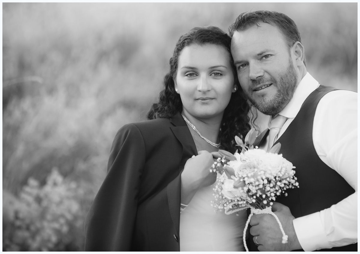 Com o casaco do noivo...- Sessão pós casamento