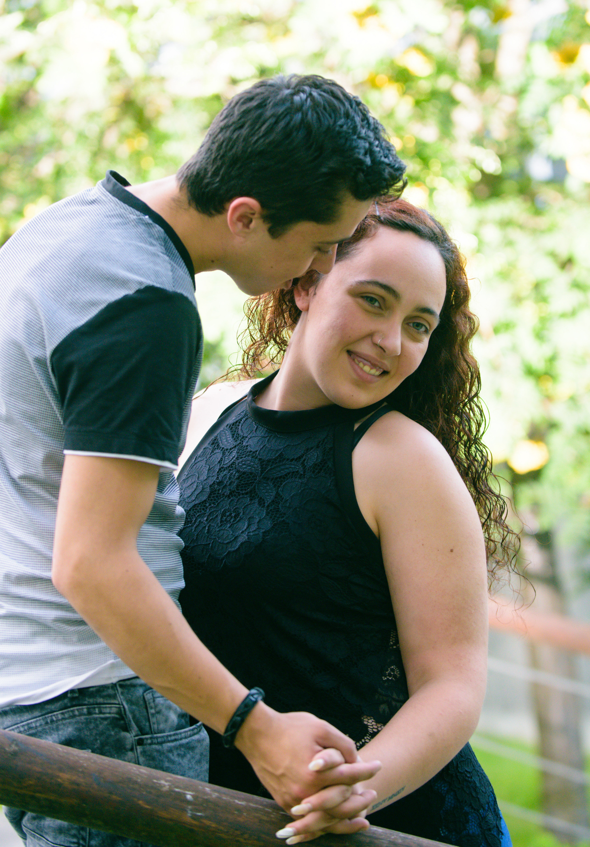 O amor do noivo pela noiva-secção fotográfica-Bragança