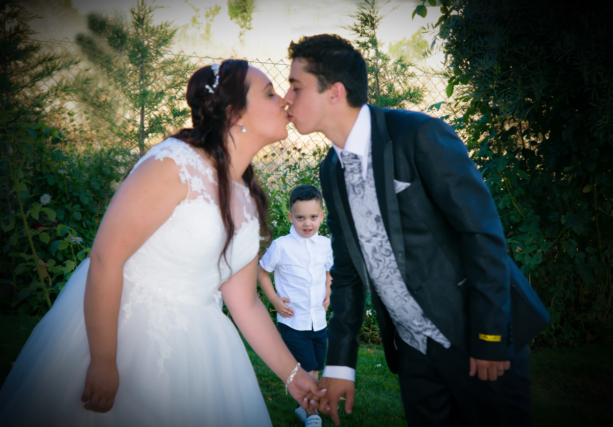 A admiração do filho dos noivos