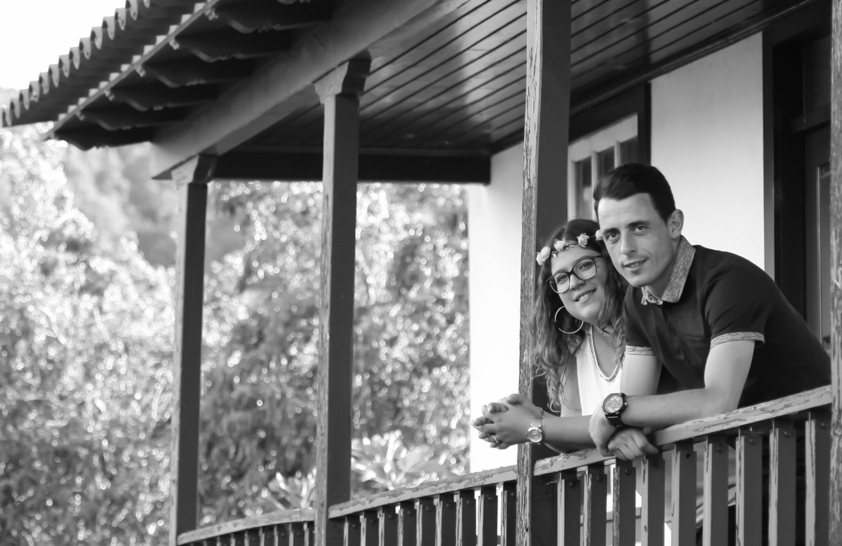 Os noivos no Centro Histórico de  Bragança - Sessão pré casamento