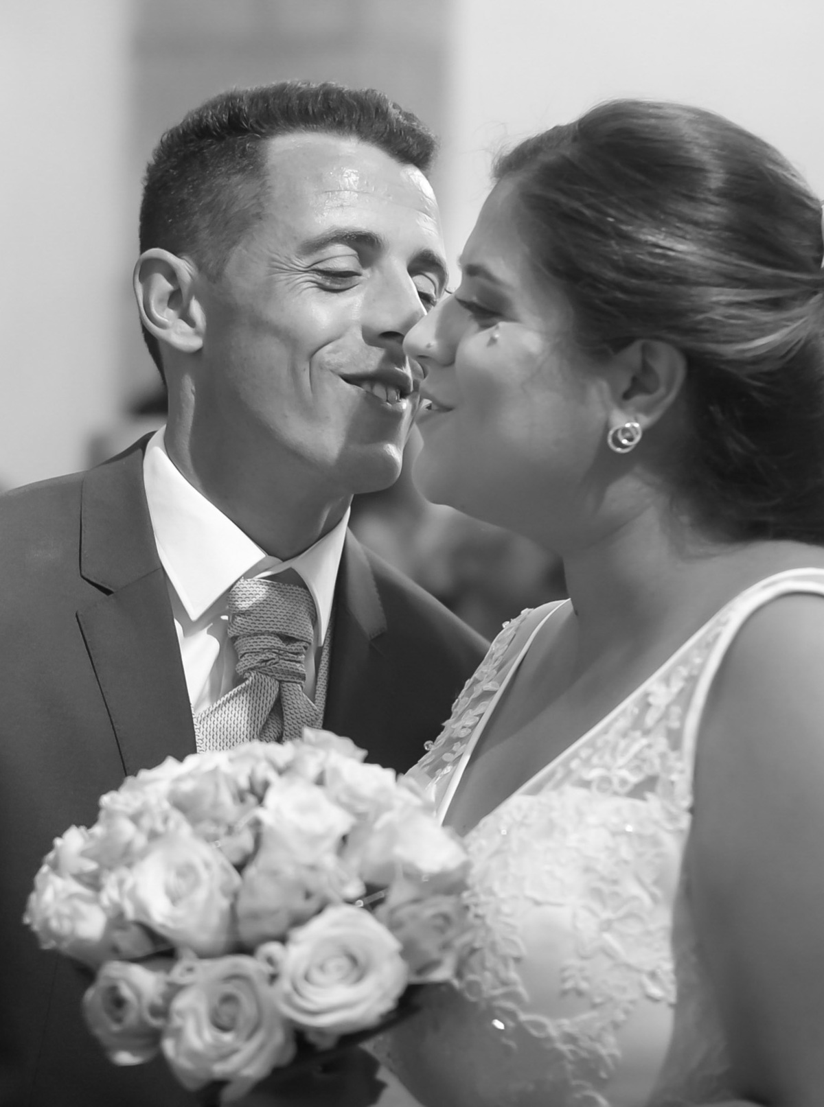 O amor eterno dos noivos- igreja-fotografo de casamento-Bragança