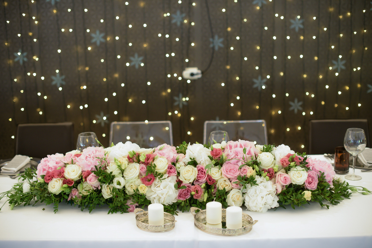 A mesa dos noivos- lindas flores-fotografo de casamento- Bragança