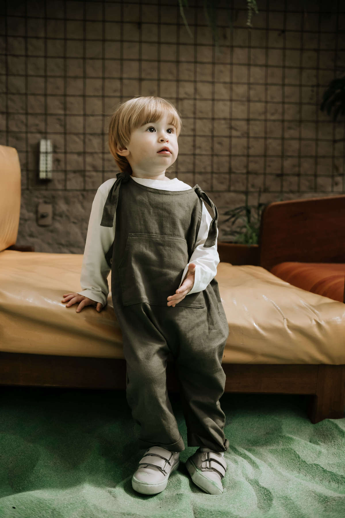 Festa infantil 2 anos menino tema Mickey Safari Buffet Espaço Formigueiro fotógrafa fotos naturais, São Paulo