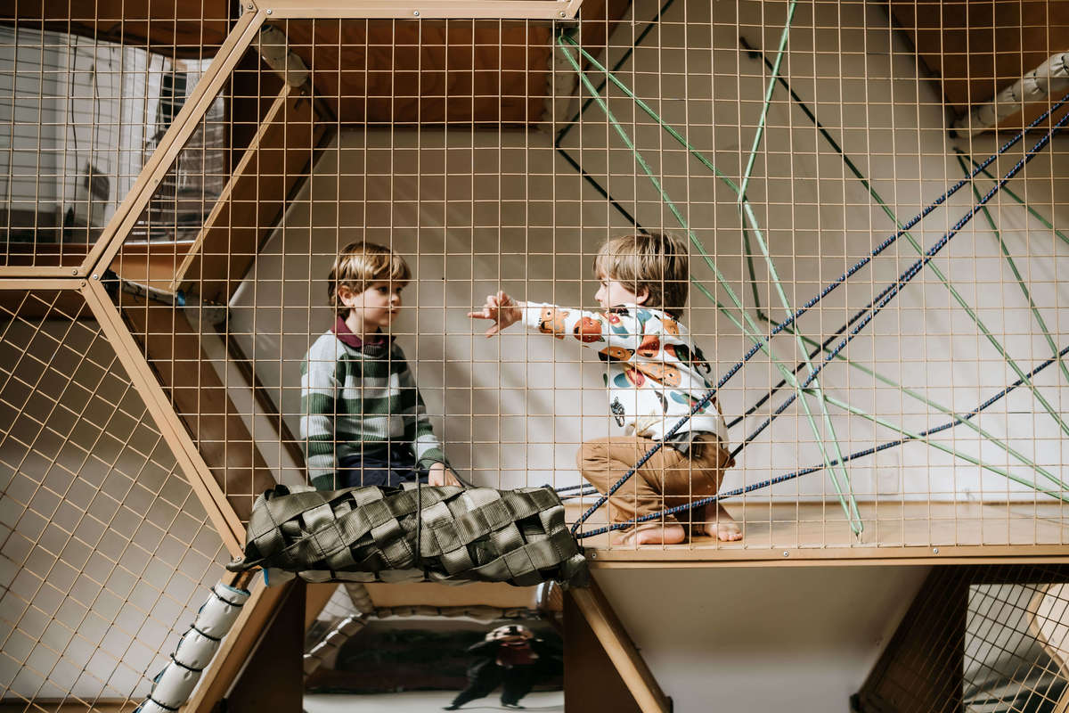 Festa infantil 2 anos menino tema Mickey Safari Buffet Espaço Formigueiro fotógrafa fotos naturais, São Paulo