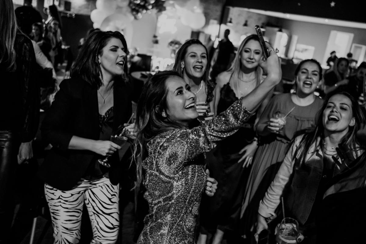 Fotógrafa festa 40 anos decoração minimalista Buffet Showtime Kids São Caetano do Sul