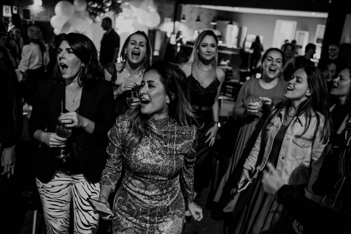 Fotógrafa festa 40 anos decoração minimalista Buffet Showtime Kids São Caetano do Sul