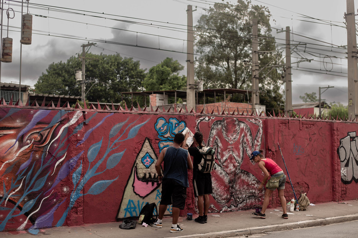 grafiteiros-conversando