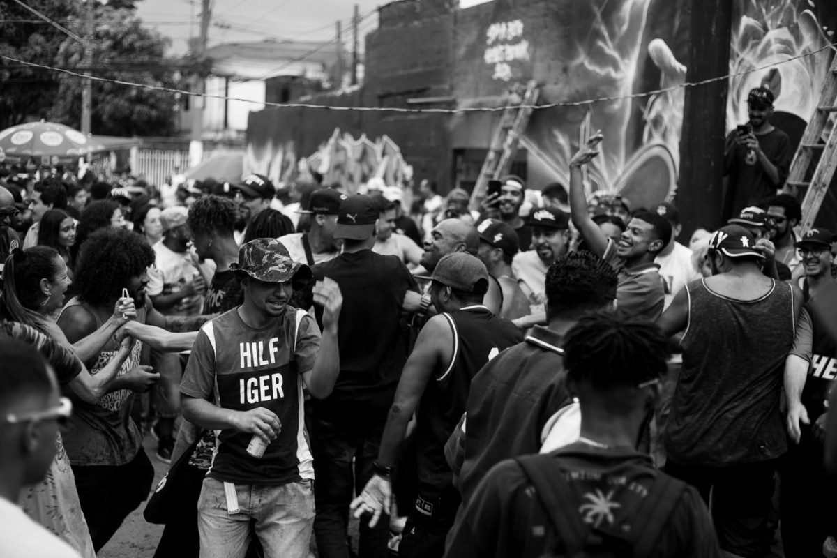 pessoas-no-bate-cabeca