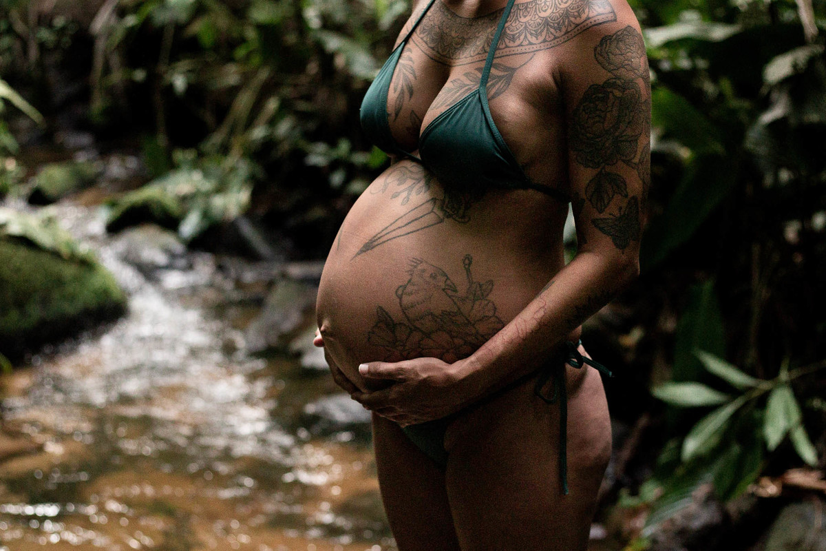 barriga-gestante-natureza