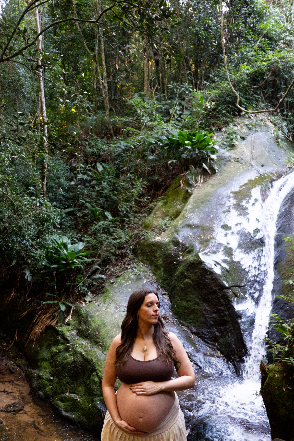 fotografia-gestante-cachoeira