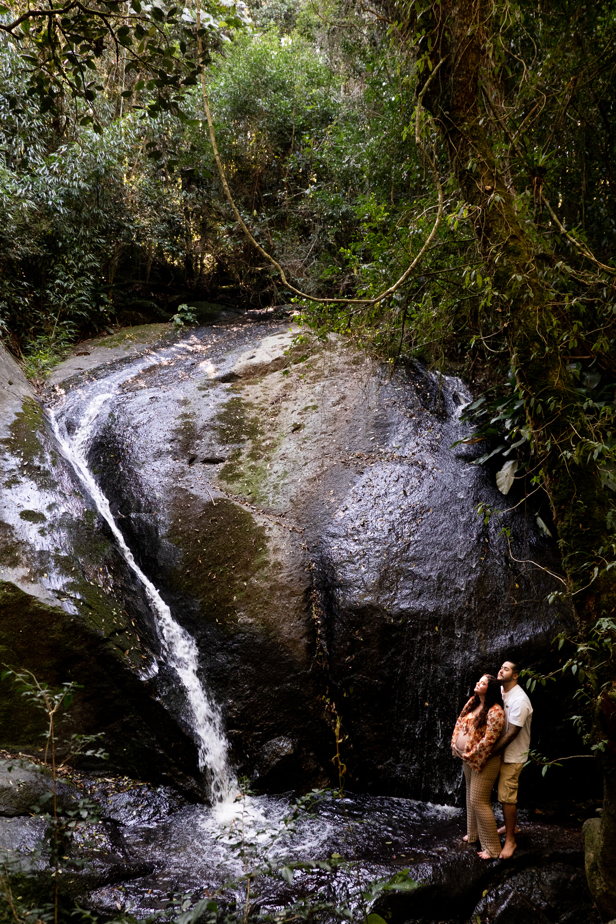 fotografia-gestante-cachoeira