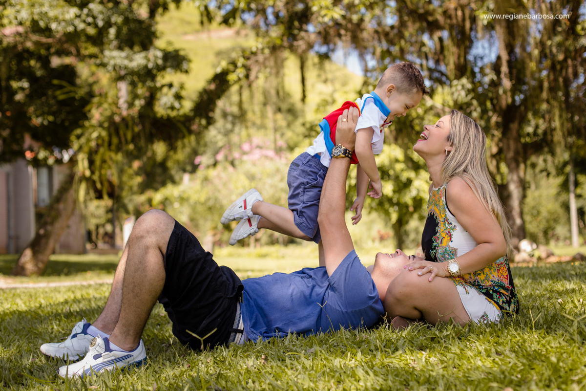 Ensaio em familia hotel fazenda villa forte engenheiro passos rj fotografia regiane barbosaEnsaio em familia hotel fazenda villa forte engenheiro passos rj fotografia regiane barbosa
