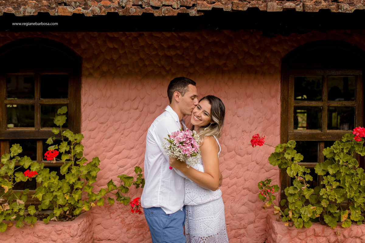 ensaio de casal pousada serra que chora itanhandu mg regiane barbosa fotografia espontaneidade e emocao a flor da pele