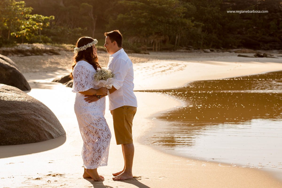 Fotografia de Casal Trindade Paraty RJ Regiane Barbosa fotografa em Cruzeiro SP