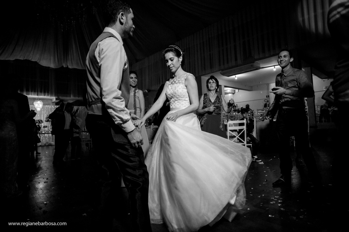 Casamento Cachoeira Paulista Igreja Sao Sebastiao Festa Clube Literario Regiane Barbosa Fotografia