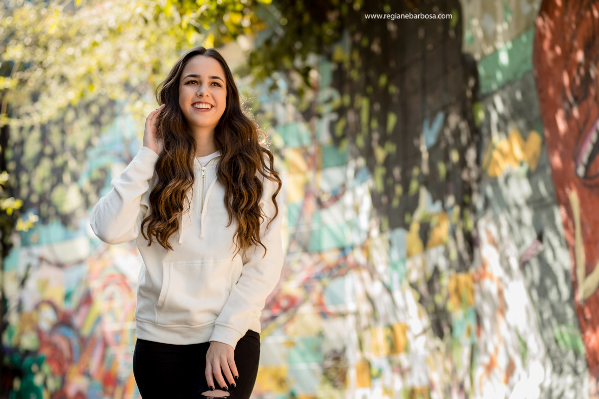 Beco do Batman Sao Paulo ensaio fotografico 15 anos espontaneidade movimento cores Regiane Barbosa