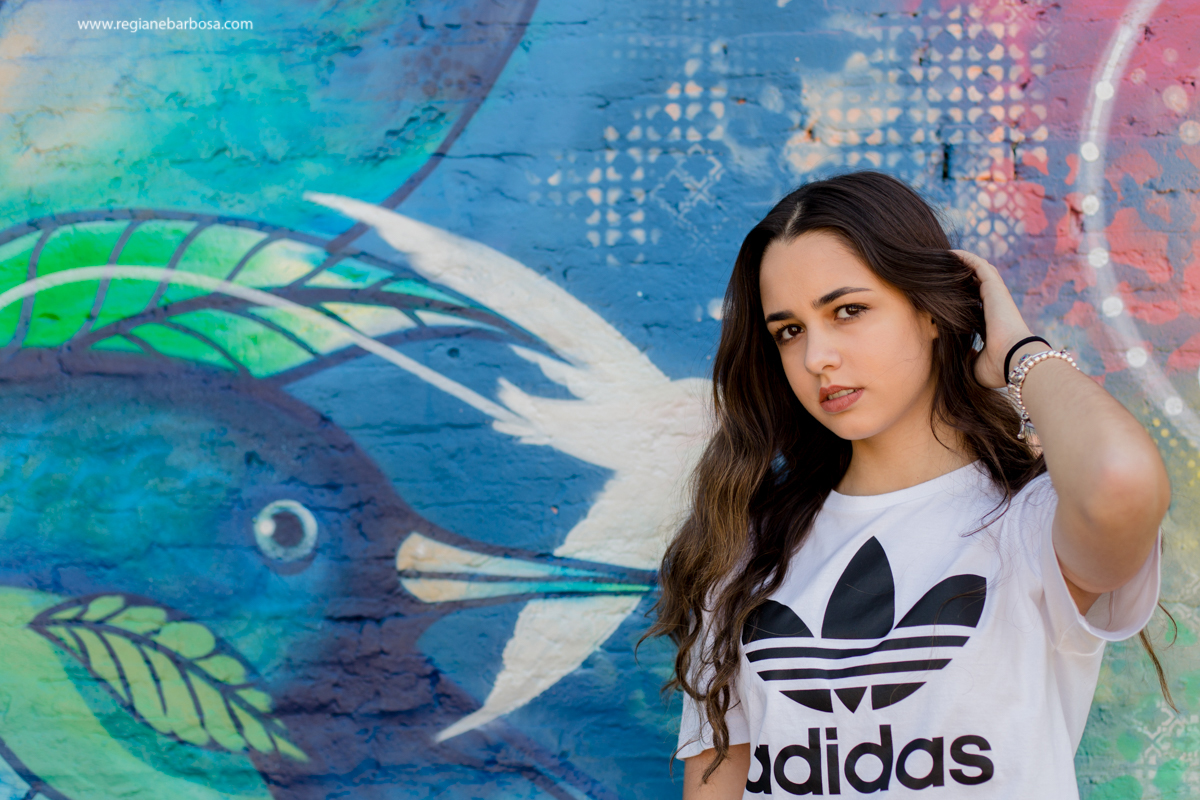 Beco do Batman Sao Paulo ensaio fotografico 15 anos espontaneidade movimento cores Regiane Barbosa