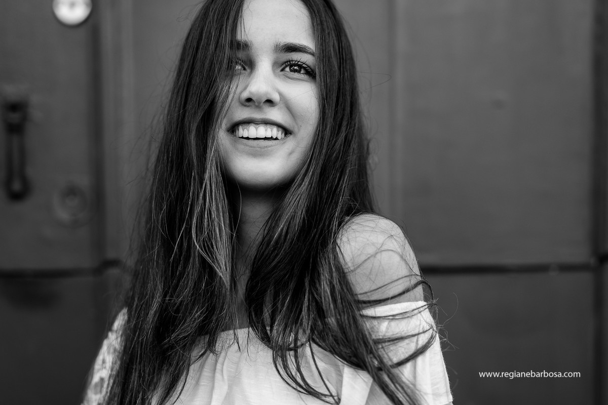 Fotografia Trindade Paraty RJ barco baloes ceu azul mar tranquilo ensaio 15 anos praia Regiane Barbosa Fotografia