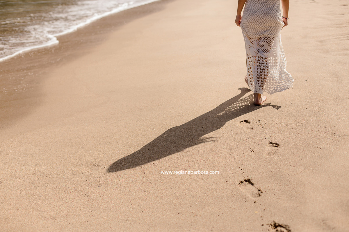 Fotografia Trindade Paraty RJ barco baloes ceu azul mar tranquilo ensaio 15 anos praia Regiane Barbosa Fotografia