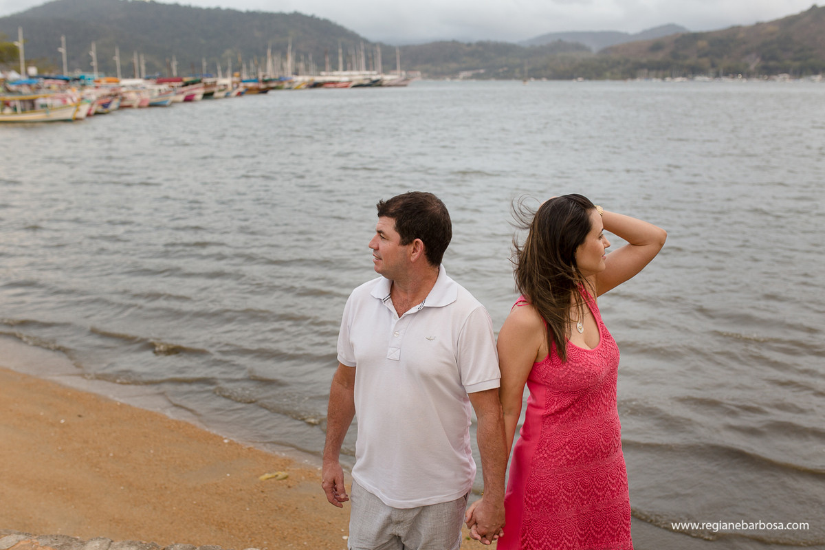 Fotografia de Casal Paraty Trindade RJ Regiane Barbosa Fotografa Vale do Paraiba