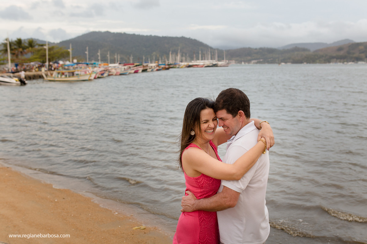 Fotografia de Casal Paraty Trindade RJ Regiane Barbosa Fotografa Vale do Paraiba