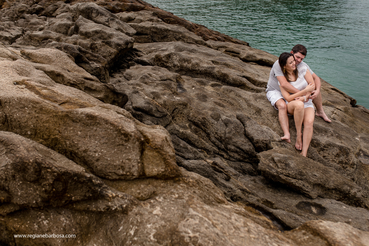 Fotografia de Casal Paraty Trindade RJ Regiane Barbosa Fotografa Vale do Paraiba
