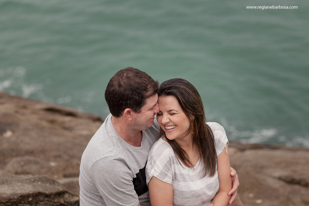 Fotografia de Casal Paraty Trindade RJ Regiane Barbosa Fotografa Vale do Paraiba
