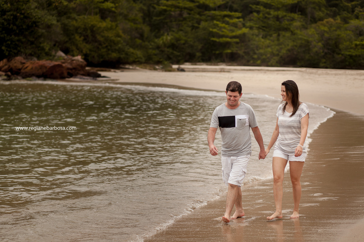 Fotografia de Casal Paraty Trindade RJ Regiane Barbosa Fotografa Vale do Paraiba