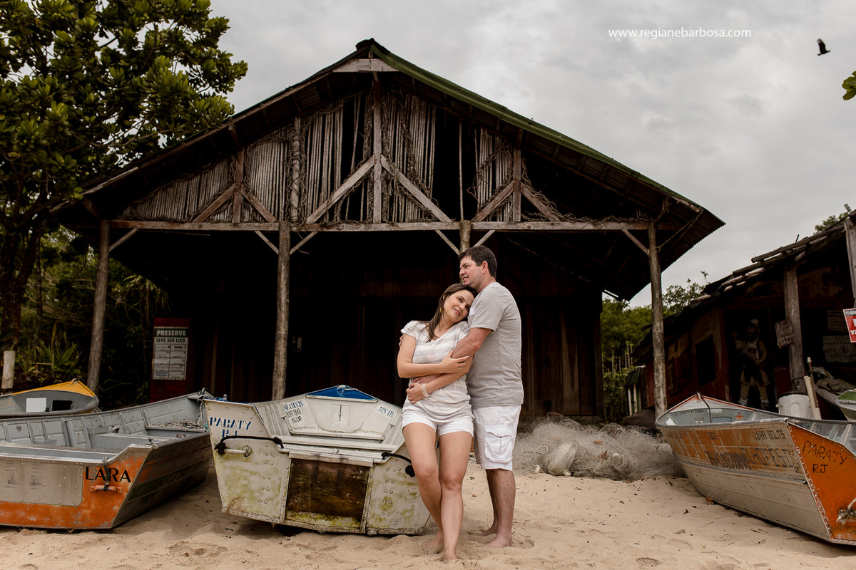 Fotografia de Casal Paraty Trindade RJ Regiane Barbosa Fotografa Vale do Paraiba