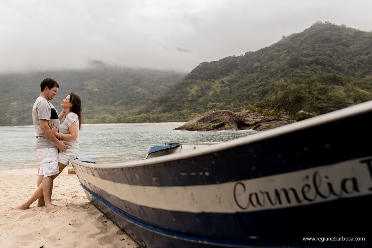 Fotografia de Casal Paraty Trindade RJ Regiane Barbosa Fotografa Vale do Paraiba