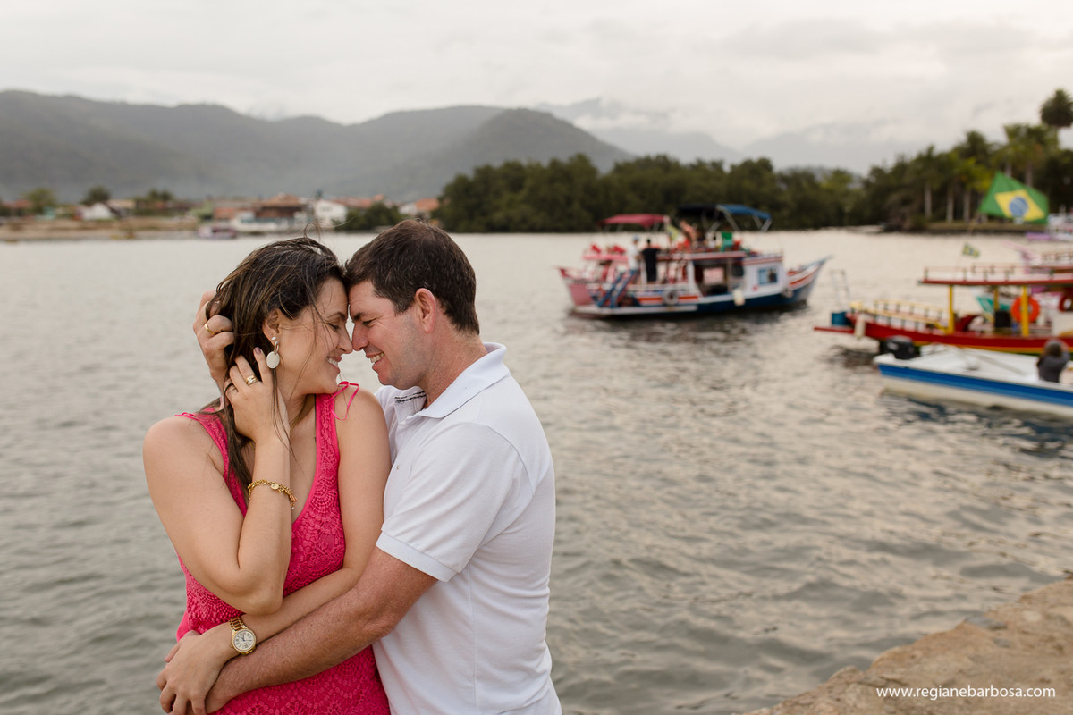 Fotografia de Casal Paraty Trindade RJ Regiane Barbosa Fotografa Vale do Paraiba