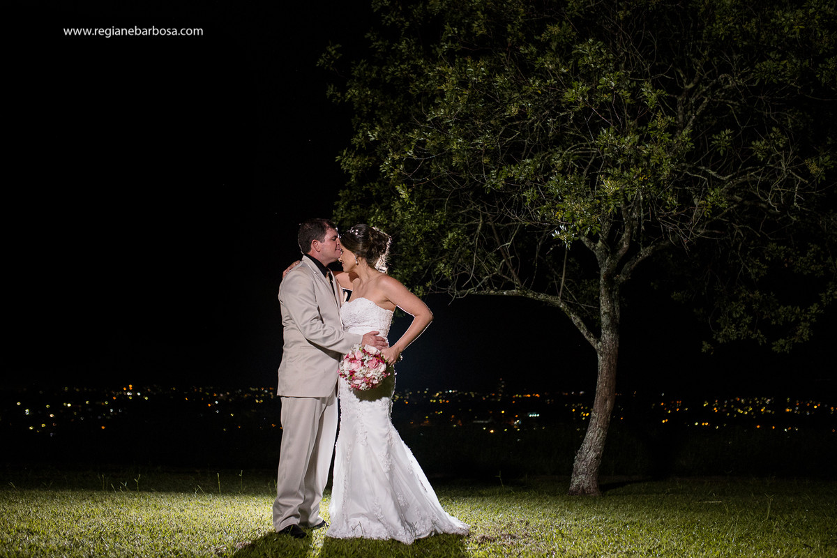 Casamento Pousada Flor da Serra Cruzeiro SP Fotografa Regiane Barbosa Casamento no campo