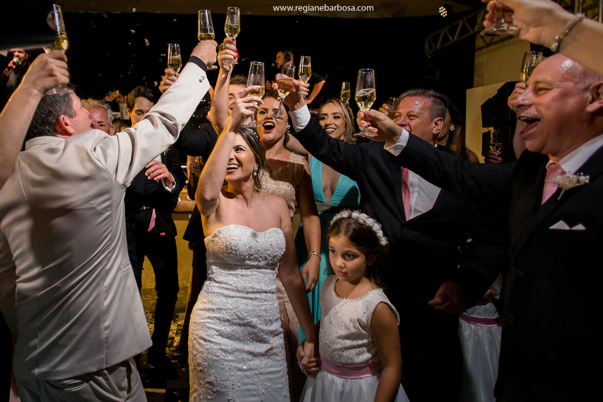 Casamento Pousada Flor da Serra Cruzeiro SP Fotografa Regiane Barbosa Casamento no campo