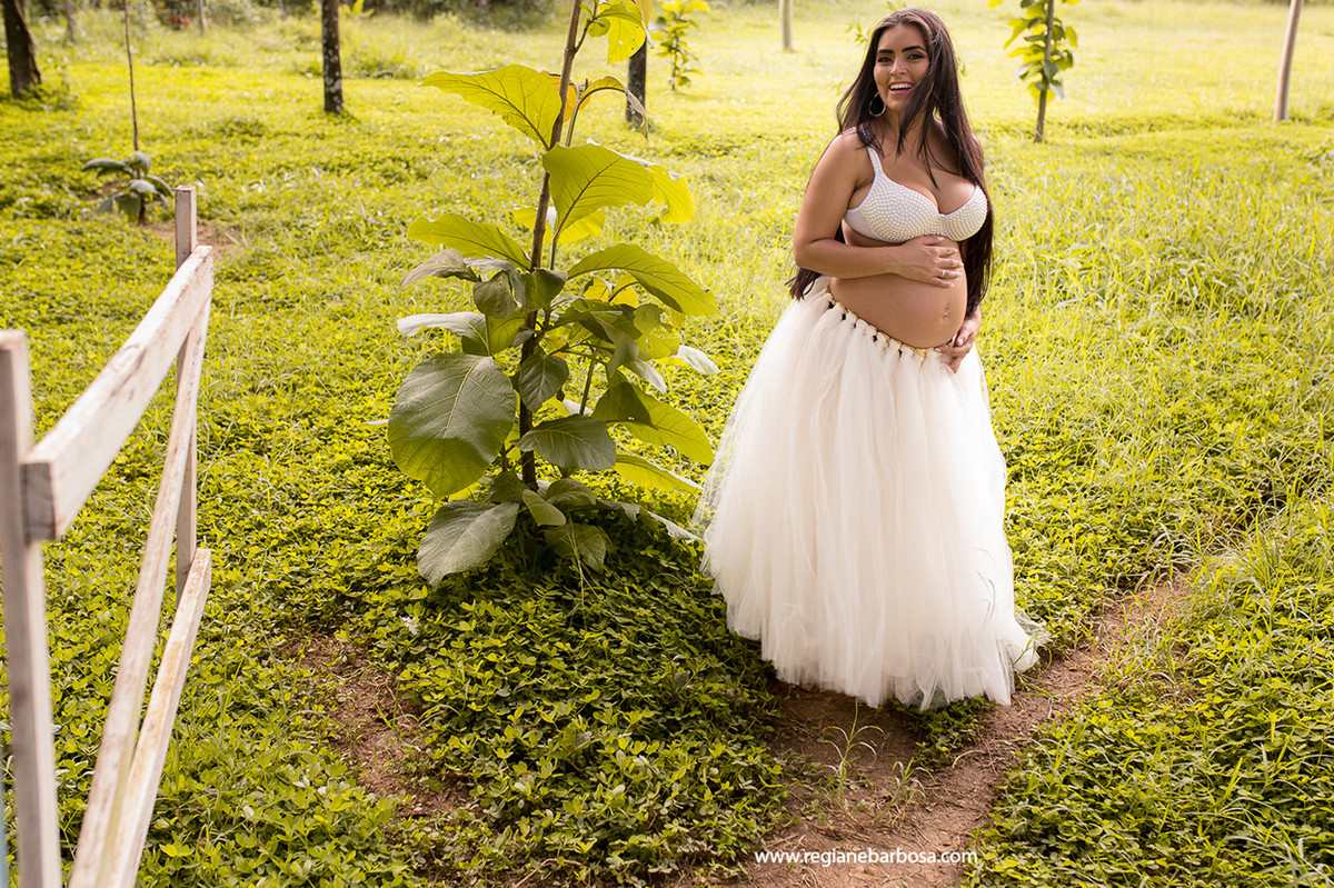 Gestacao fotografia de gestante em cruzeiro ao ar livre natureza espontaneidade regiane barbosa fotografia