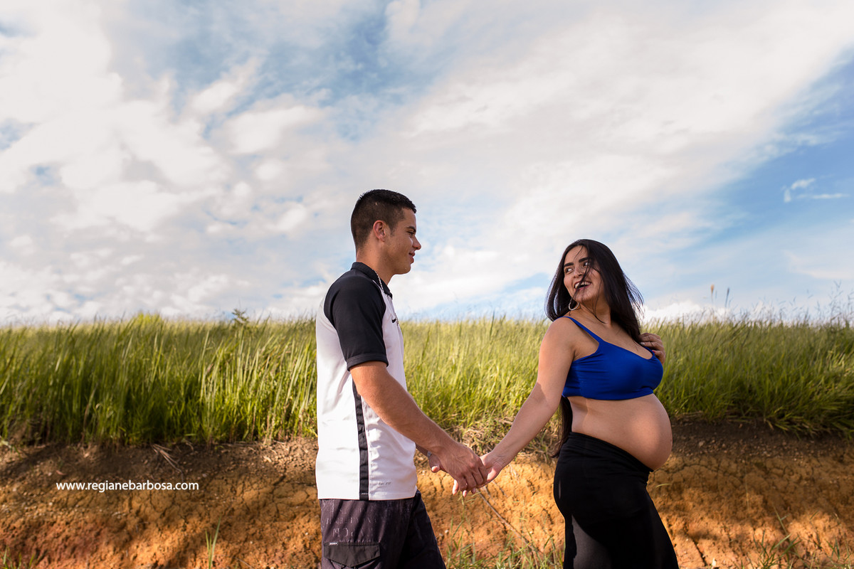 Gestacao fotografia de gestante em cruzeiro ao ar livre natureza espontaneidade regiane barbosa fotografia