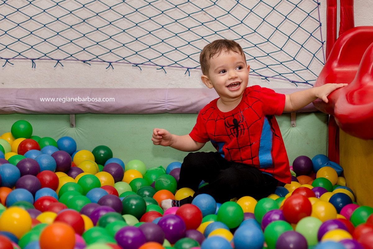 Aniversario infantil homem aranha buffet carinhoso cruzeiro sp Regiane Barbosa fotografia